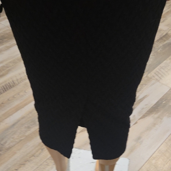 Elegant Black Lace Long Sleeve Dress - Picture 9 of 16